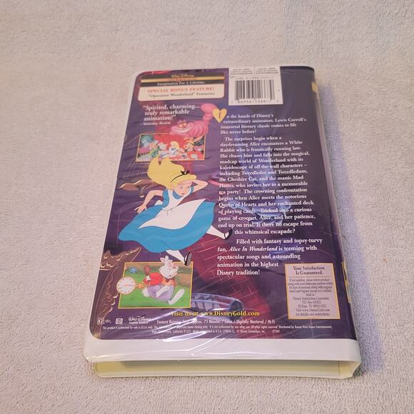 Alice in Wonderland VHS Gold Collection Disney Animated Movie 1951 - Picture 2 of 8